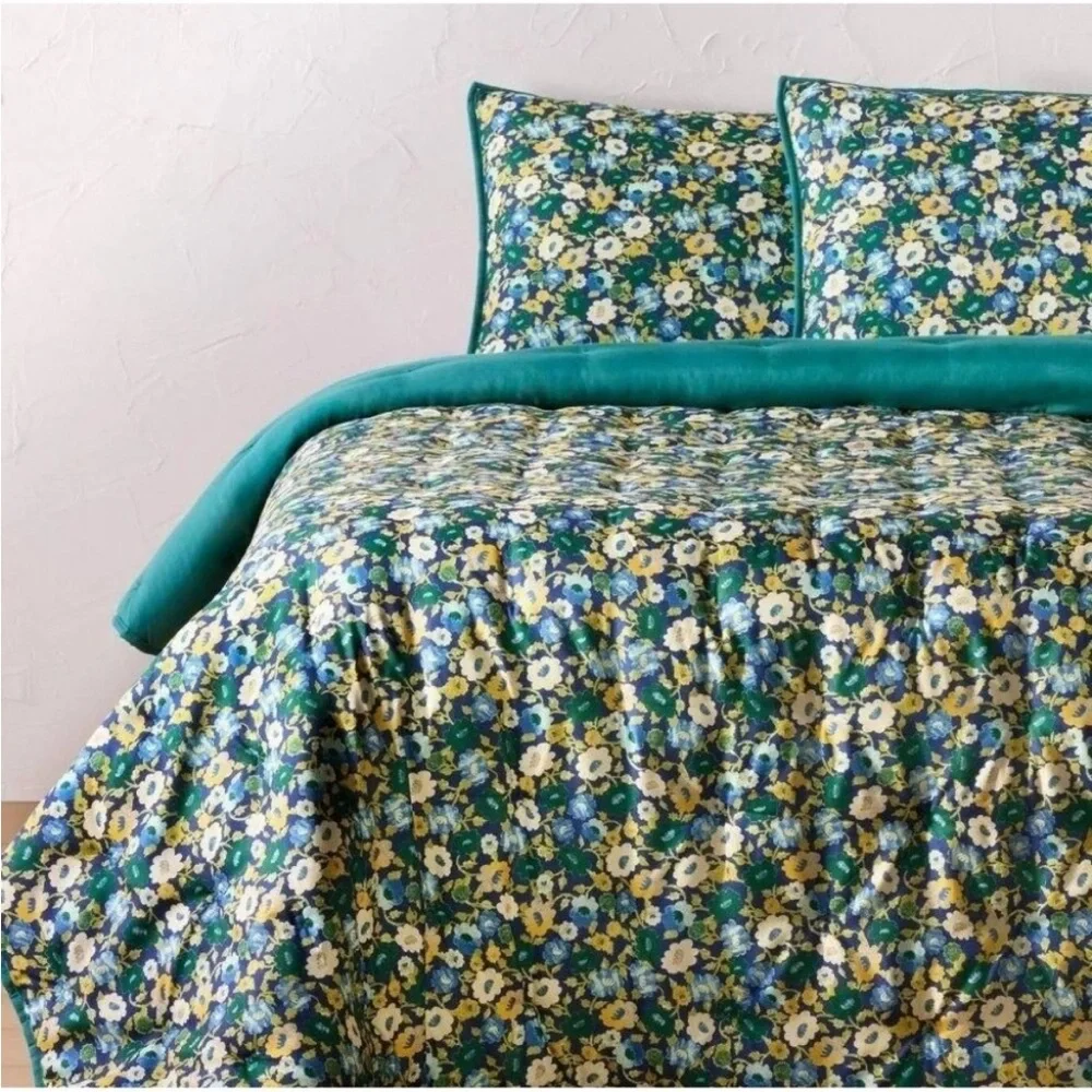 Opalhouse Twin / Twin XL blue green Flower 2 Piece Quilt & Sham Set